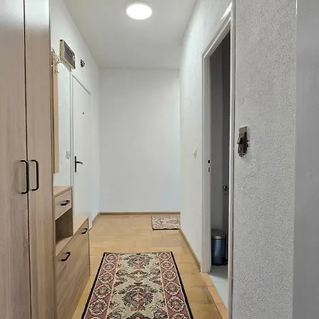 търново Appartement *